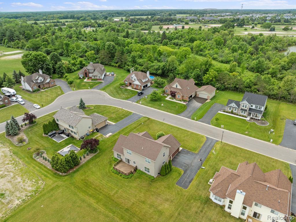 7190 Westminster Circle, Grand Blanc, MI 48439 — Photo 53