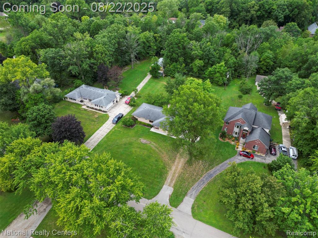 6525 Norton Drive, Troy, MI 48085 — Photo 37