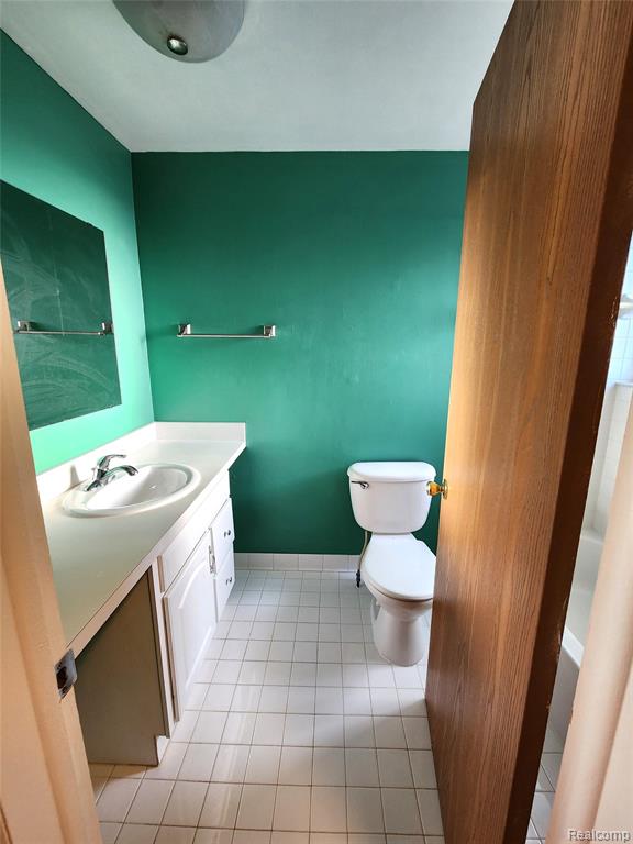 8665 Sterling, Center Line, MI 48015 — Photo 18