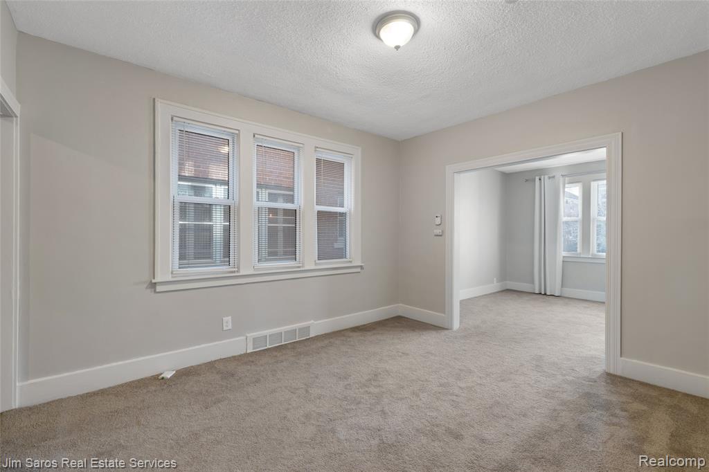 926-928 NOTTINGHAM, Grosse Pointe Park, MI 48230 — Photo 19