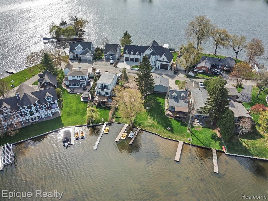 296 Shady Oaks Street, Lake Orion, MI 48362 — Photo 12