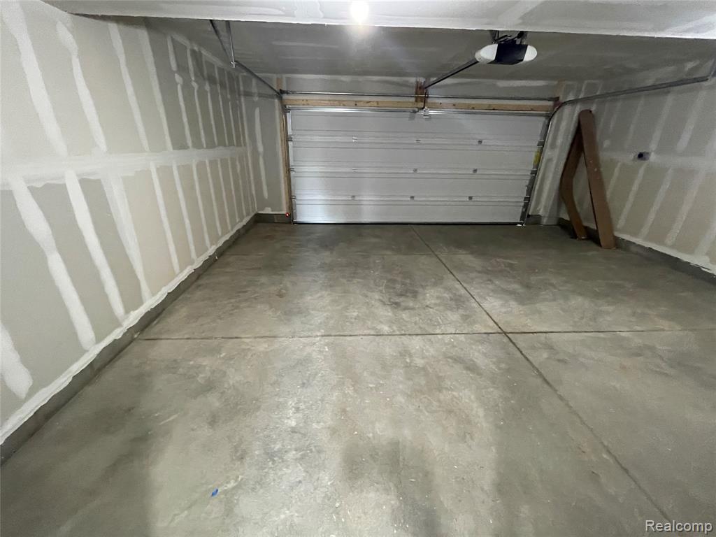 42921 Atwood Avenue, Novi, MI — Photo 27