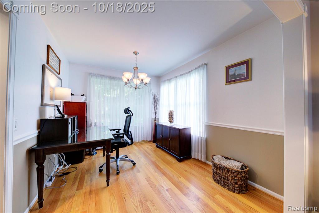 975 S Parkwood Drive, South Lyon, MI 48178 — Photo 24