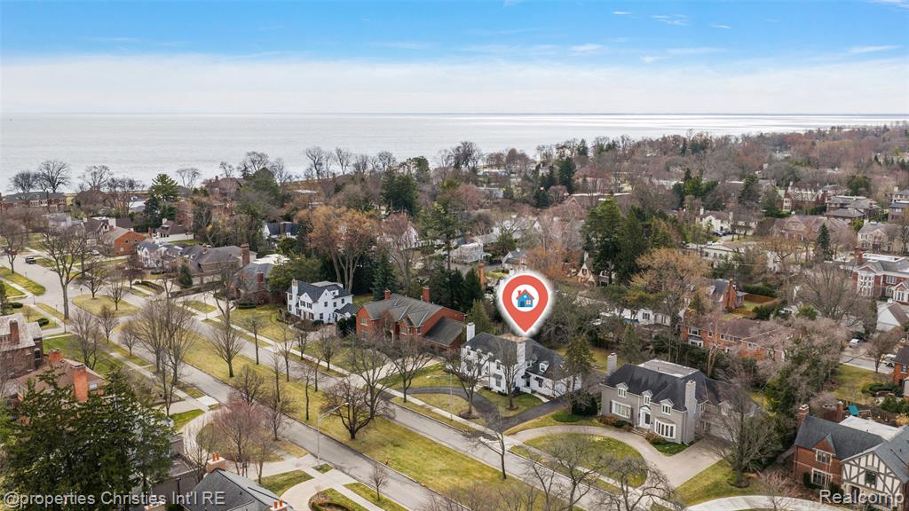 61 Lochmoor Boulevard, Grosse Pointe Shores, MI 48236 — Photo 3
