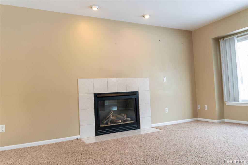 47546 Belmont Drive, Belleville, MI 48111 — Photo 12