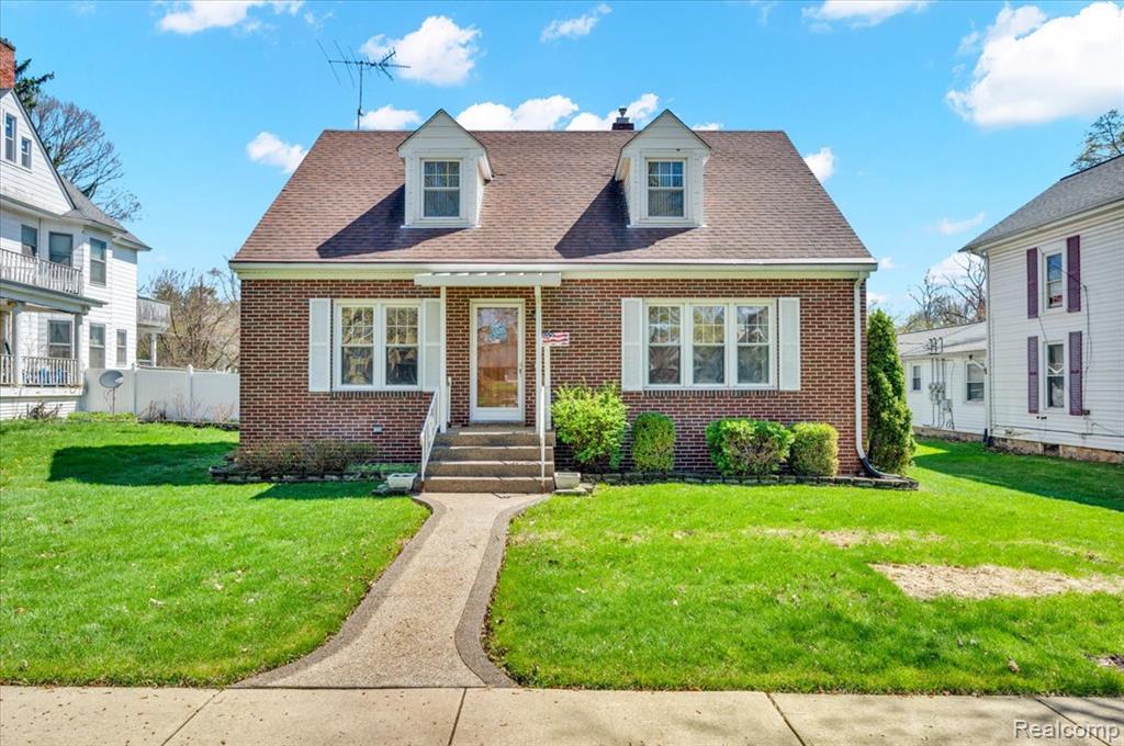 330 N Main Street, Imlay City, MI 48444 — front exterior