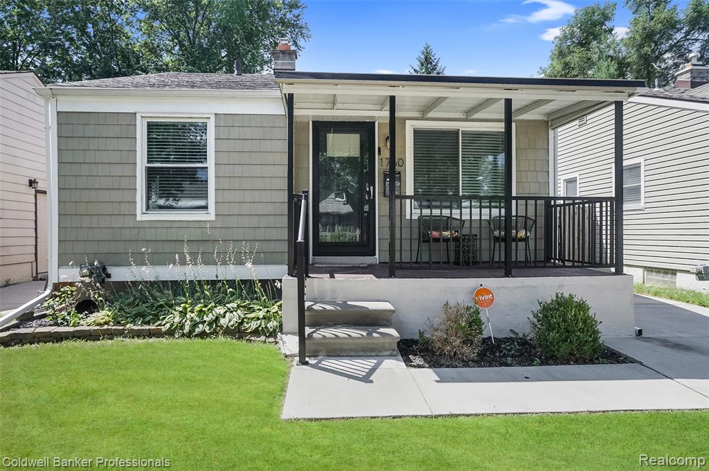1760 E Hazelhurst Street, Ferndale, MI 48220