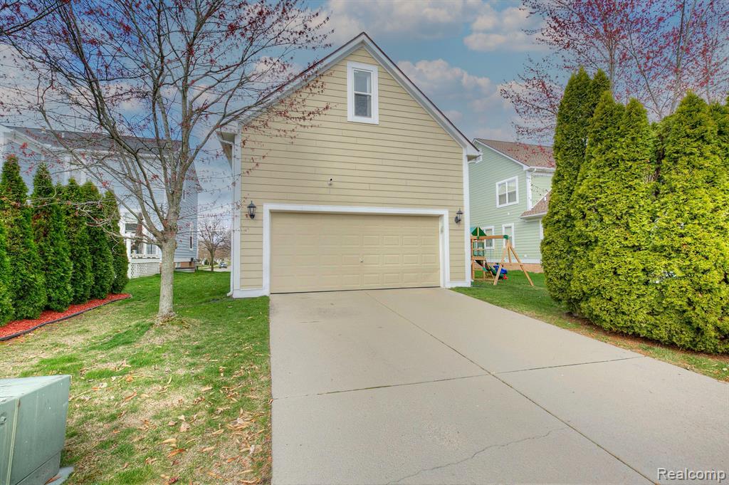42551 Whitman Way, Novi, MI 48377 — Photo 4