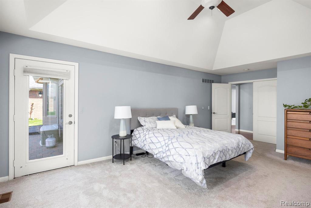 49213 Dunhill Drive, Macomb, MI 48044 — Photo 15