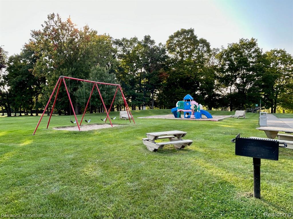 22529 CRANBROOKE Drive, Novi, MI — Photo 29