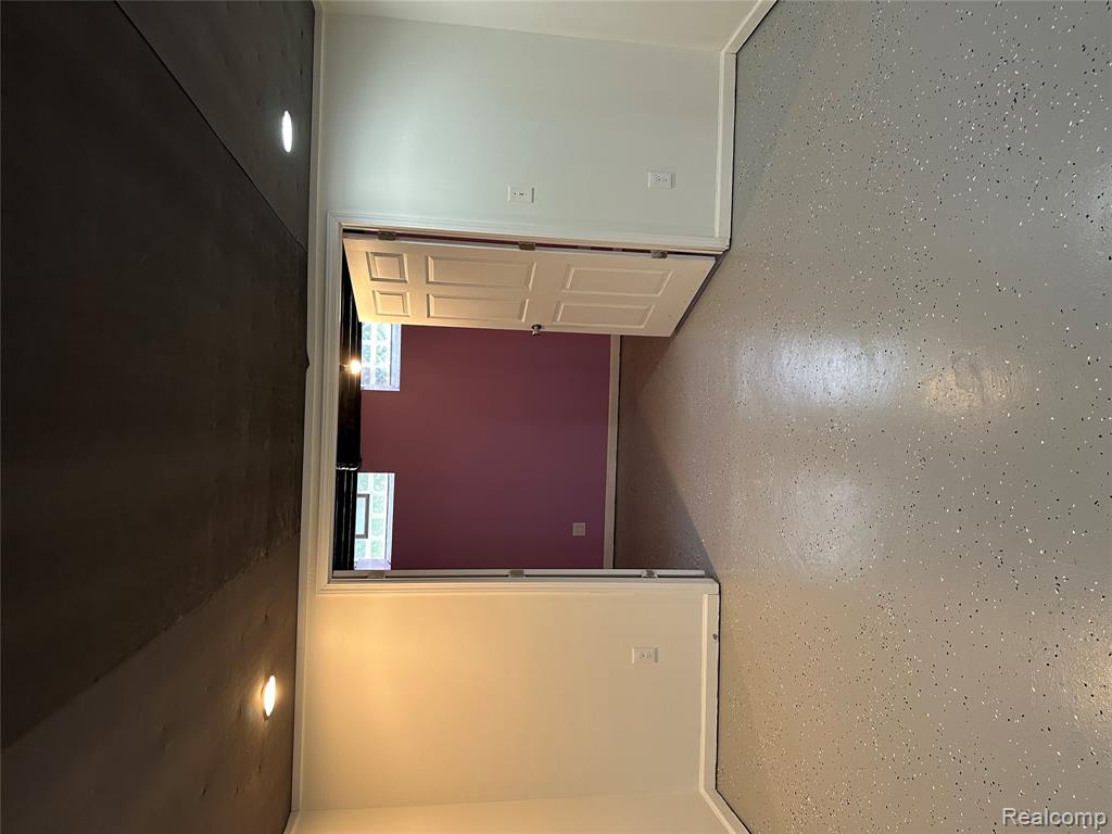 5565 Kebbe Drive, Sterling Heights, MI 48310 — Photo 23