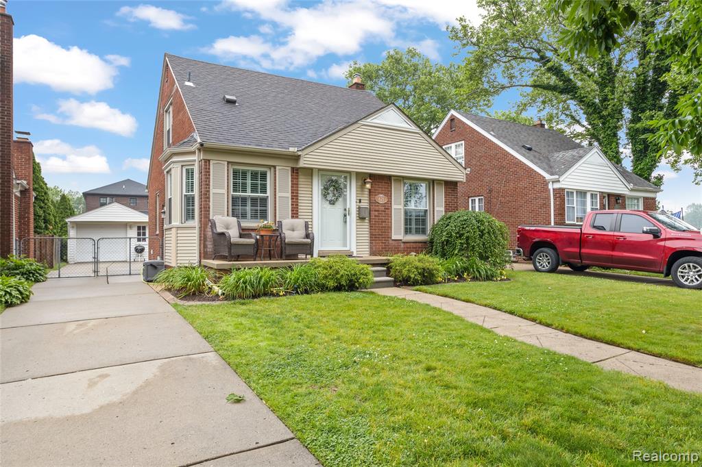 621 Kingsbury Avenue, Dearborn, MI 48128 — Photo 2