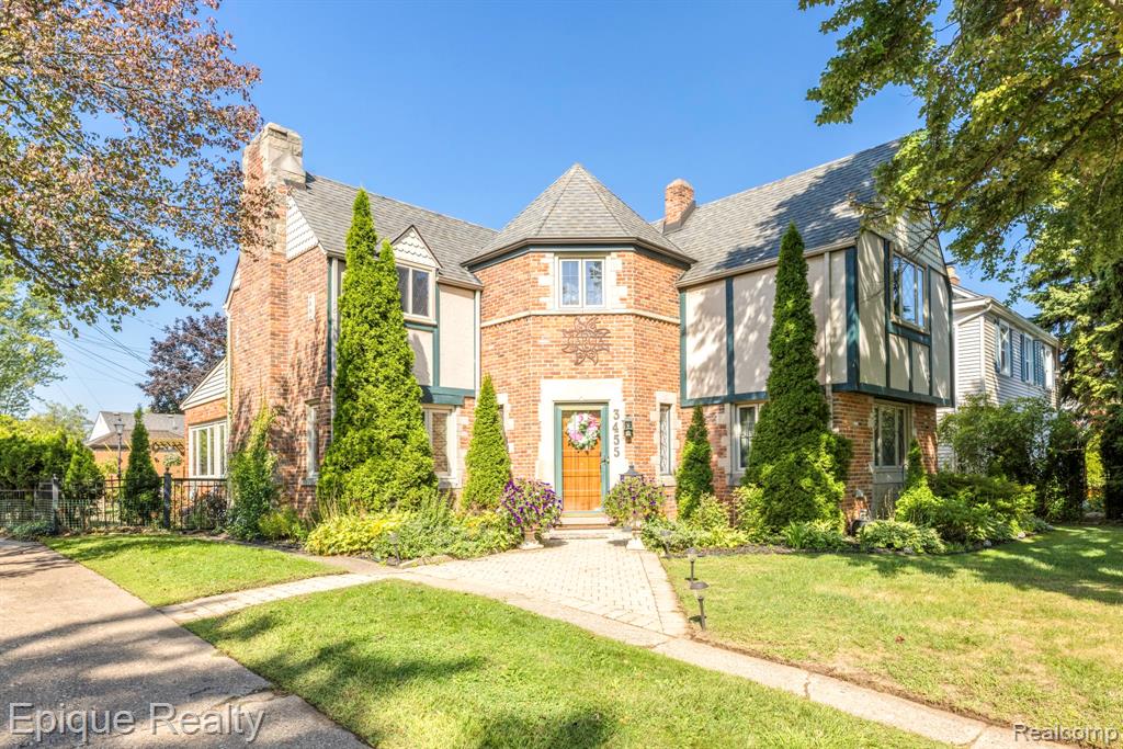 3455 Gratiot Avenue, Port Huron, MI 48060 — front exterior