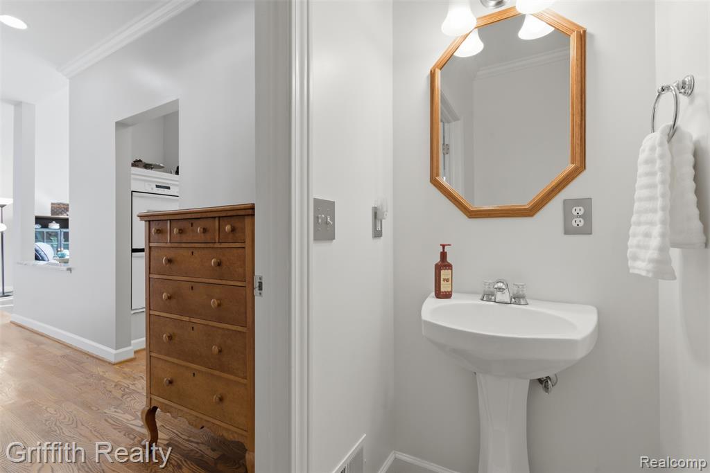 7524 Elmbrooke Way, Brighton, MI 48116 — Photo 18
