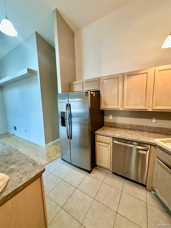23459 WAGAR CT, 149, Trenton, MI 48183 — Photo 4