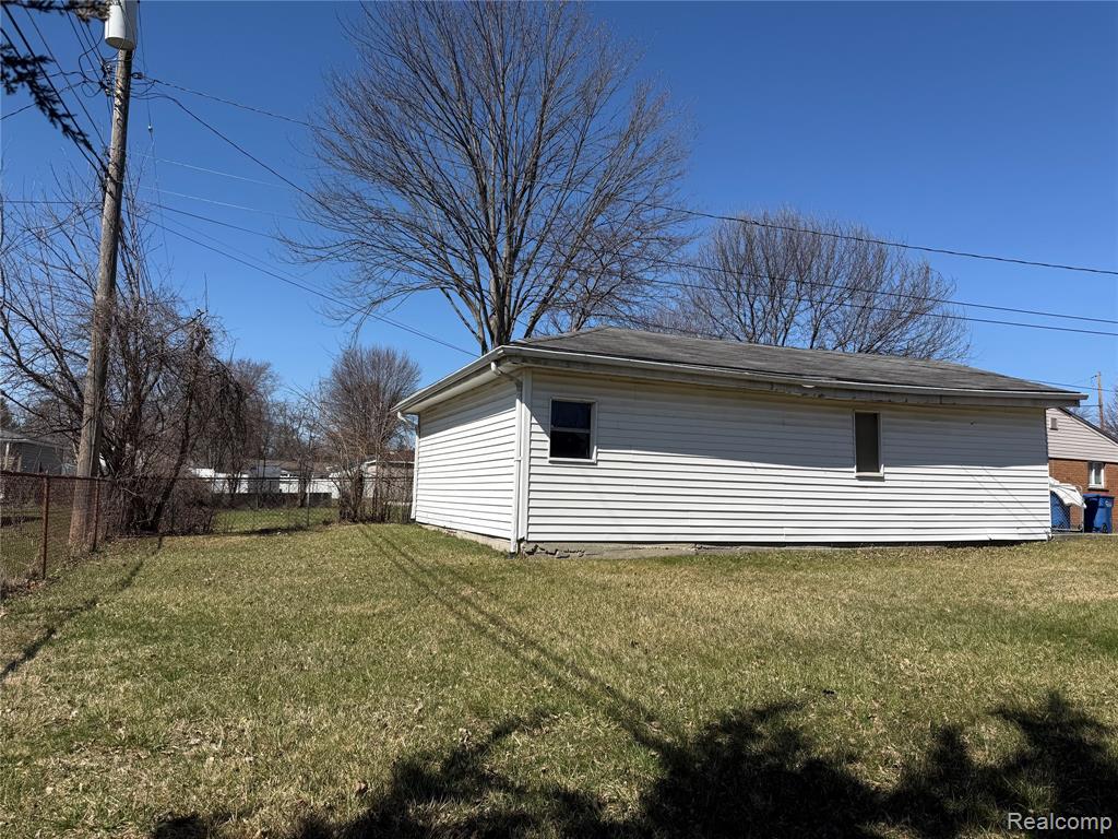 4702 Arden Avenue, Warren, MI 48092 — Photo 8