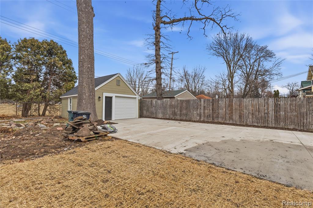 511 Gardenia Avenue, Royal Oak, MI 48067 — Photo 35