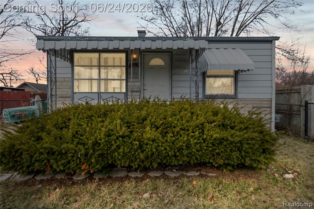 11033 Continental Avenue, Warren, MI 48089