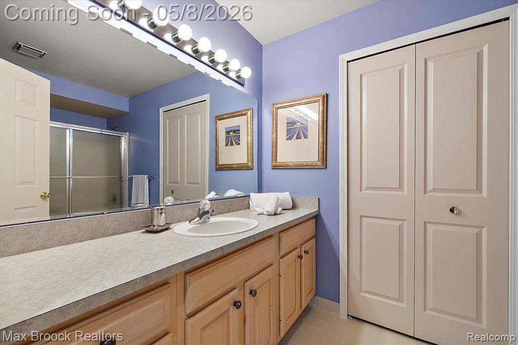 46597 Covington Drive, Macomb, MI 48044 — Photo 24