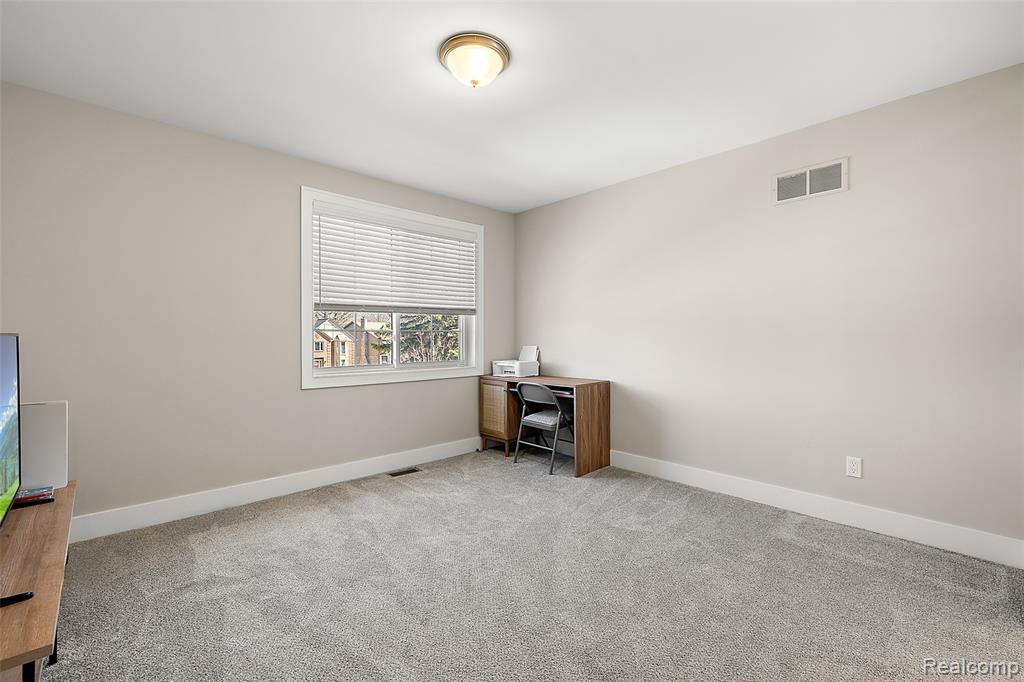 49517 White Mill Drive, Shelby Twp, MI 48317 — Photo 22