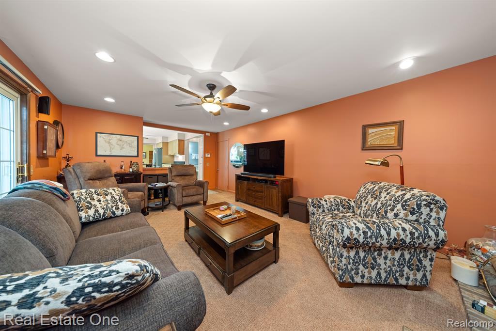 45831 SHEFFIELD Drive, Novi, MI — Photo 20