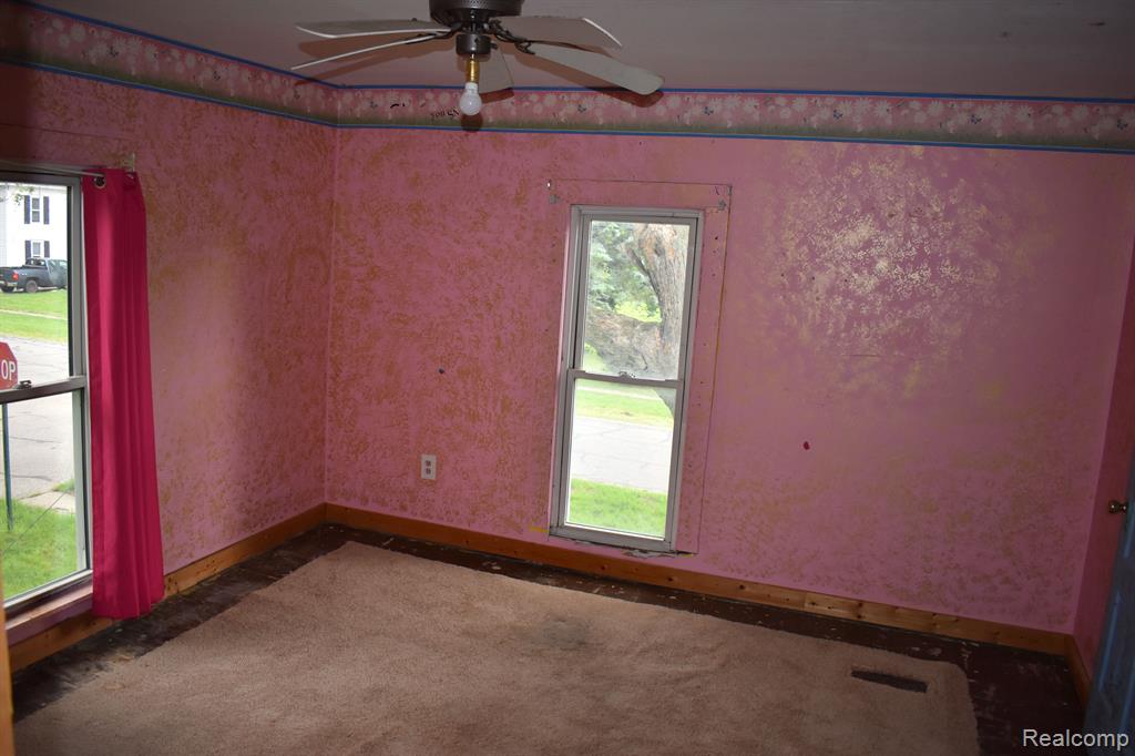 402 N SHIAWASSEE Street, Bancroft, MI 48414 — Photo 11