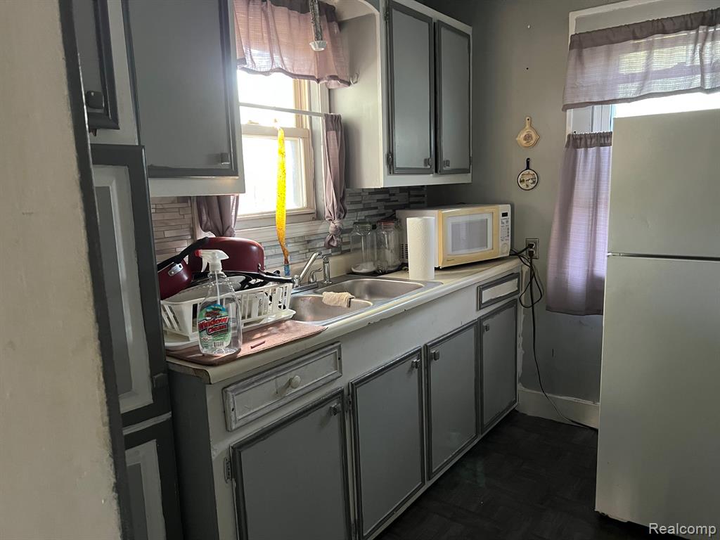 618 E Pulaski Avenue, Flint, MI 48505 — Photo 4