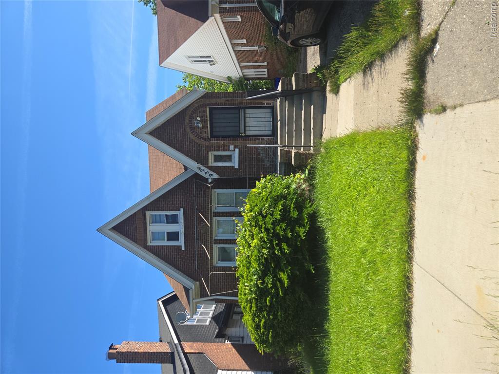 9324 Courville Street, Detroit, MI 48224