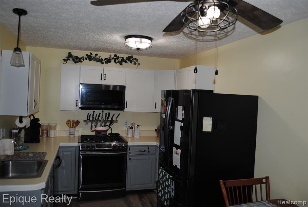 711 Georgia Avenue, Marysville, MI 48040 — Photo 11