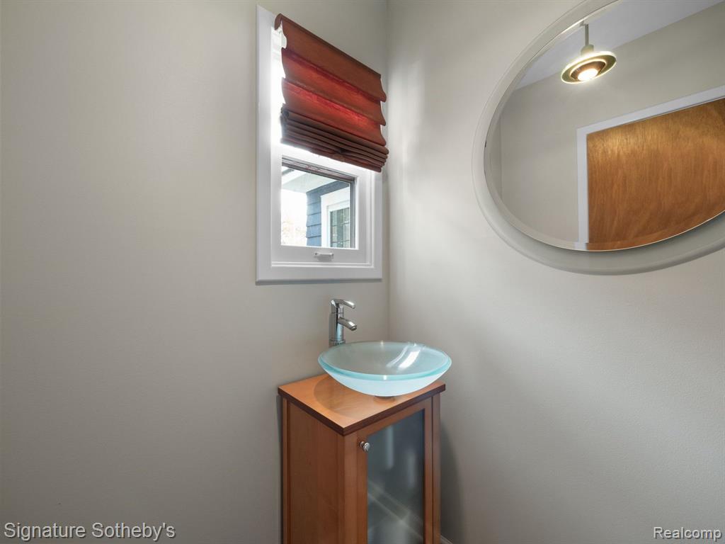 7 ROBERTSON Court, Clarkston, MI — Photo 21