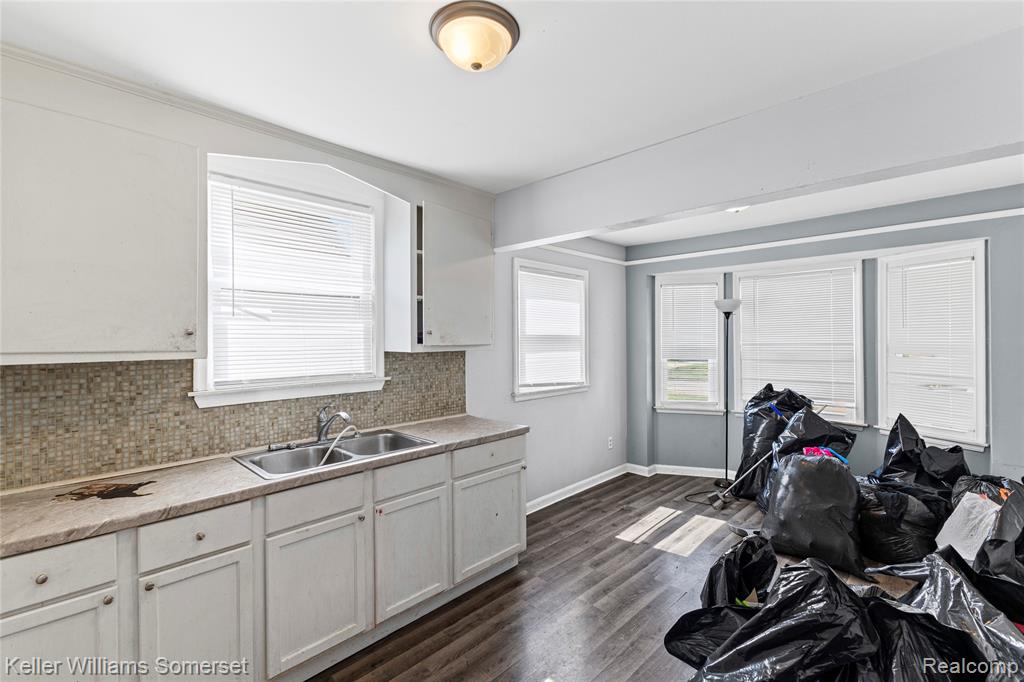 8626 Brace Street, Detroit, MI 48228 — Photo 8