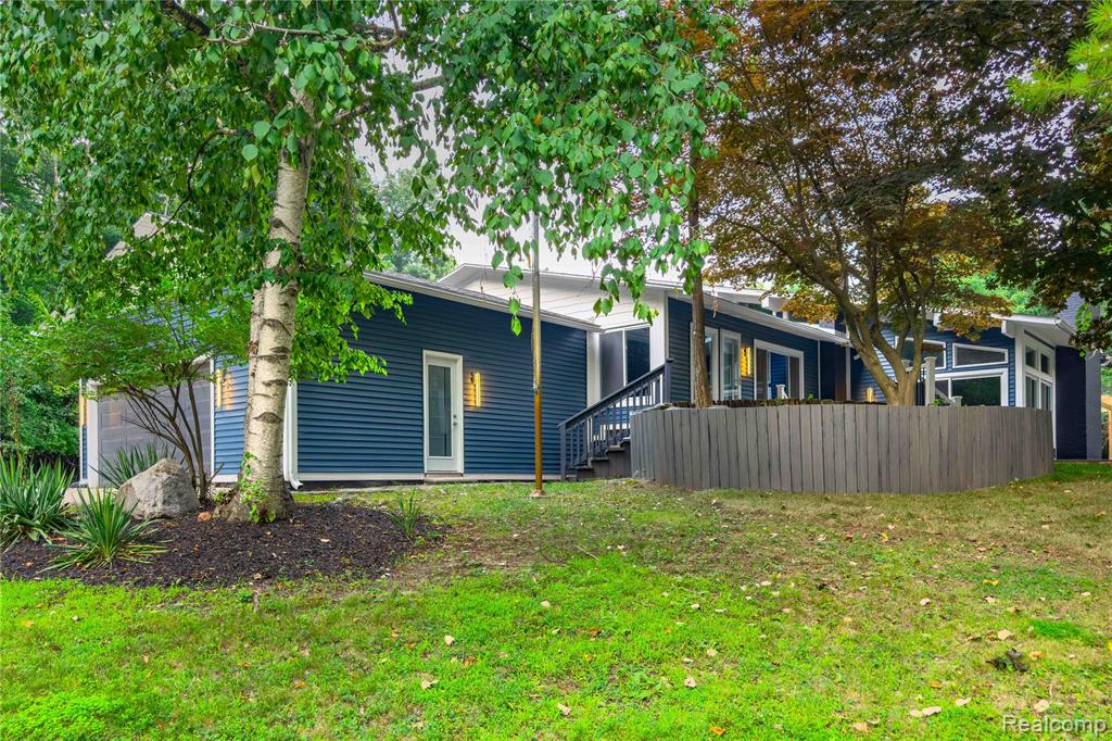 5815 Bloomfield Glens Road, West Bloomfield, MI — Photo 46