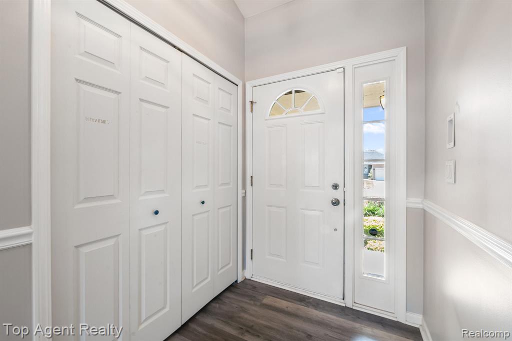 52806 Muirfield Drive, New Baltimore, MI — Photo 11