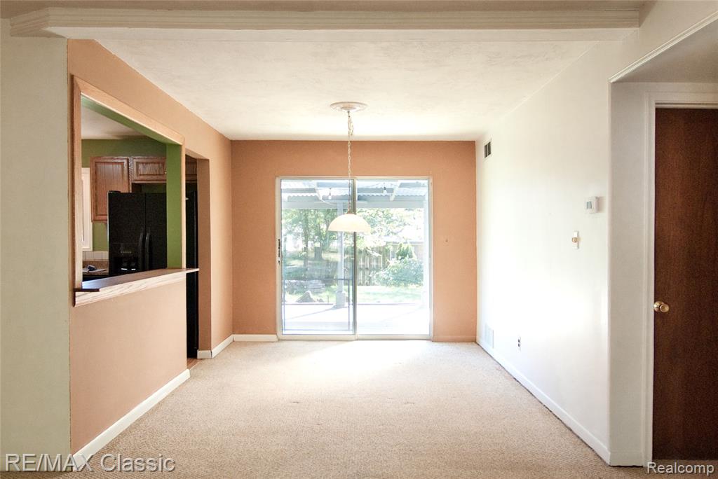 4836 Sundew Street, Commerce Twp, MI 48382 — Photo 8