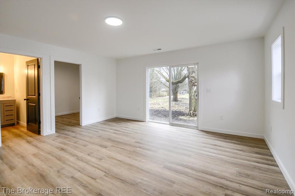 4507 N BELSAY Road, Flint, MI 48506 — Photo 22