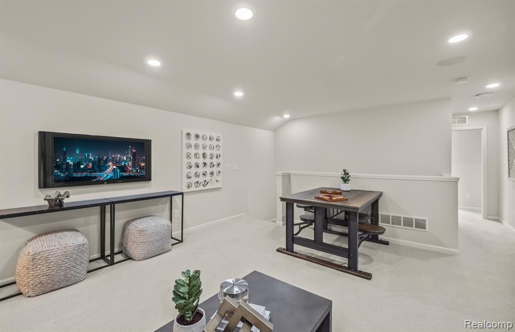 42807 Arbor Drive, Clinton Twp, MI 48038 — Photo 10