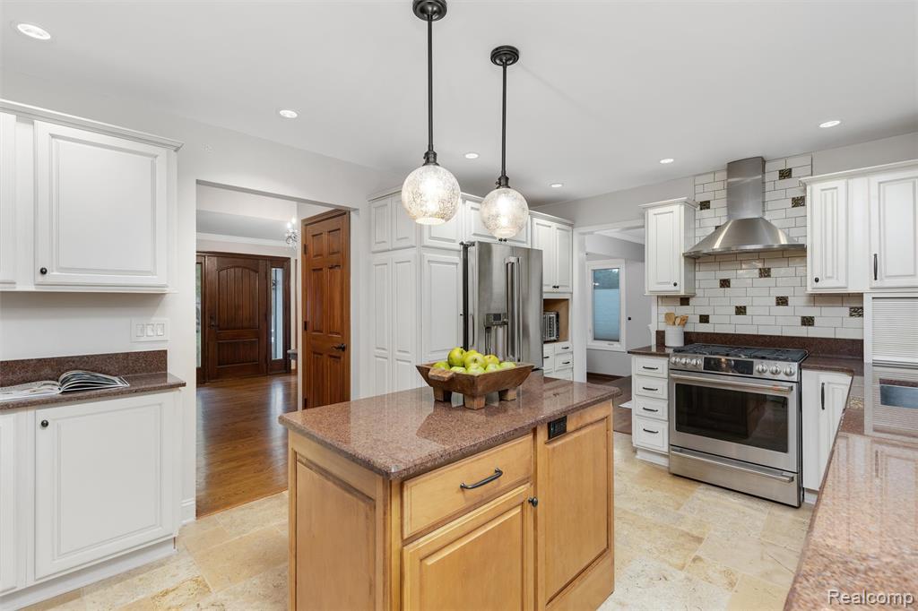793 Box Canyon Court, Rochester Hills, MI 48309 — Photo 17