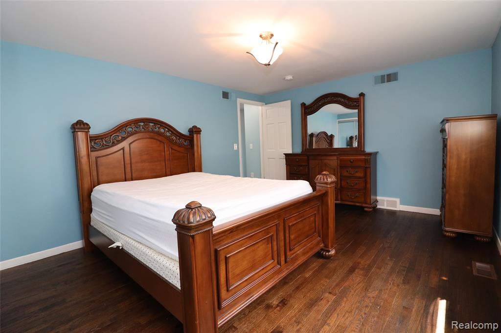 739 Kinloch Street, Dearborn Heights, MI 48127 — Photo 27