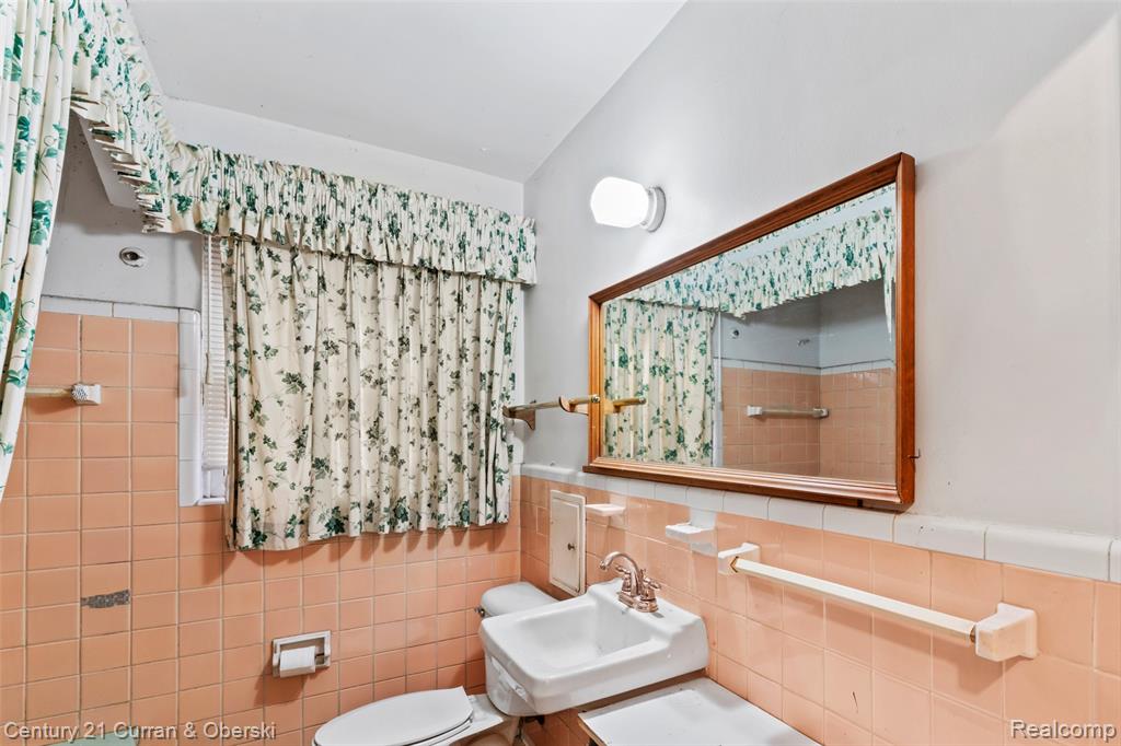 8152 Virgil Street, Dearborn Heights, MI 48127 — Photo 18