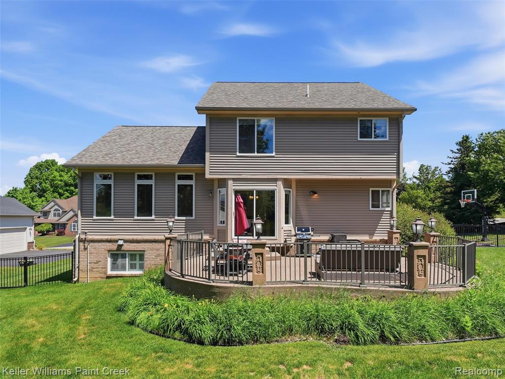 101 Willow Lake Drive, Oxford, MI 48371 — Photo 46