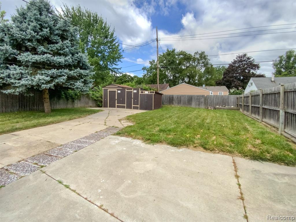 1281 CANDLEWOOD Lane, Ypsilanti, MI 48198 — Photo 15