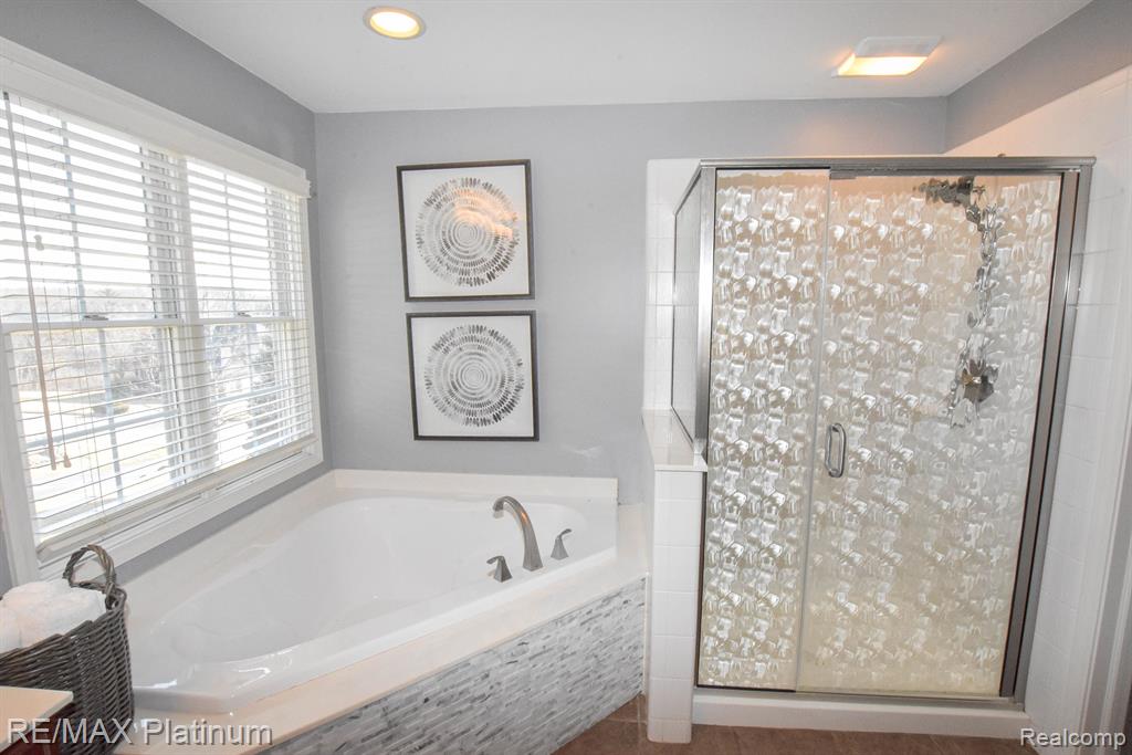 9037 RIDGEFIELD Drive, Brighton, MI 48114 — Photo 37