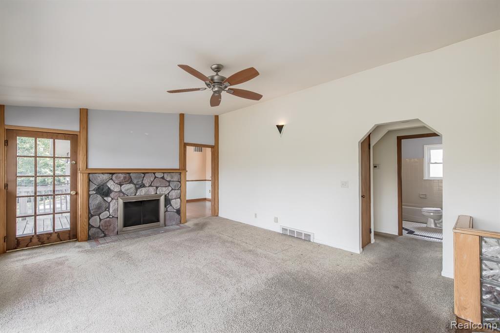 9634 Bonnie Briar Street, White Lake, MI — Photo 14