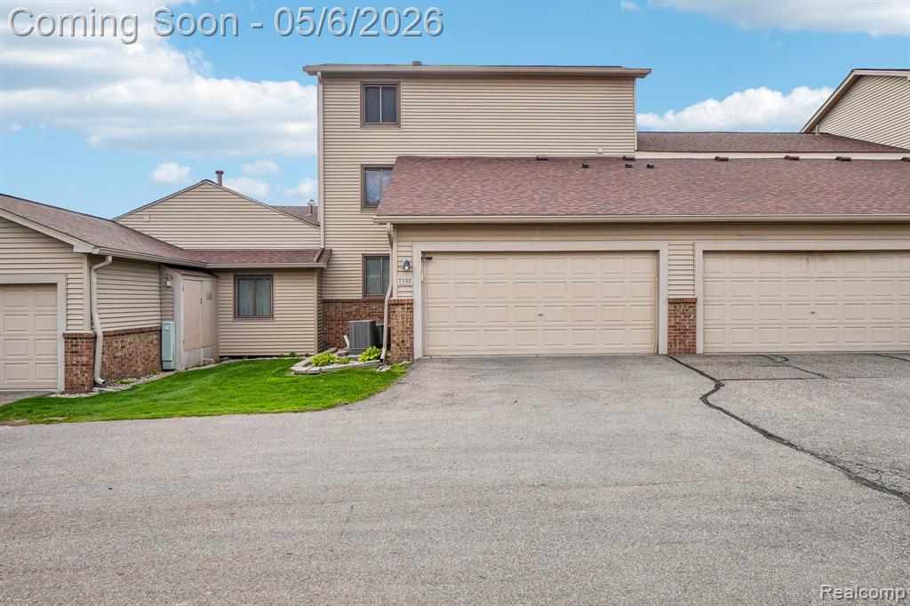7132 Clements, West Bloomfield, MI — Photo 38
