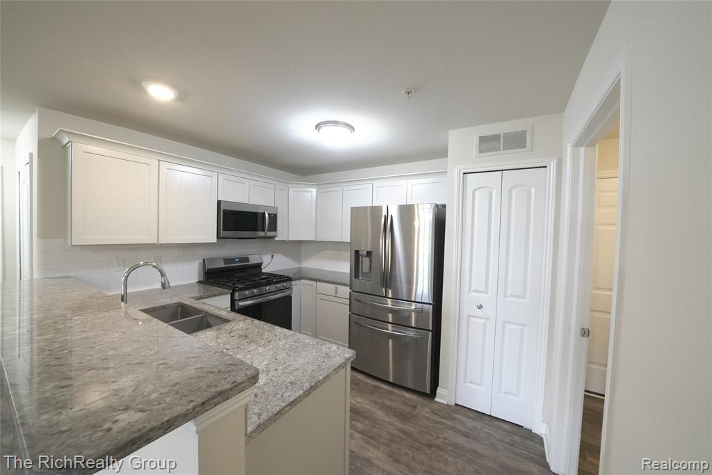 45646 Aragon Lane, Canton, MI 48187 — Photo 14