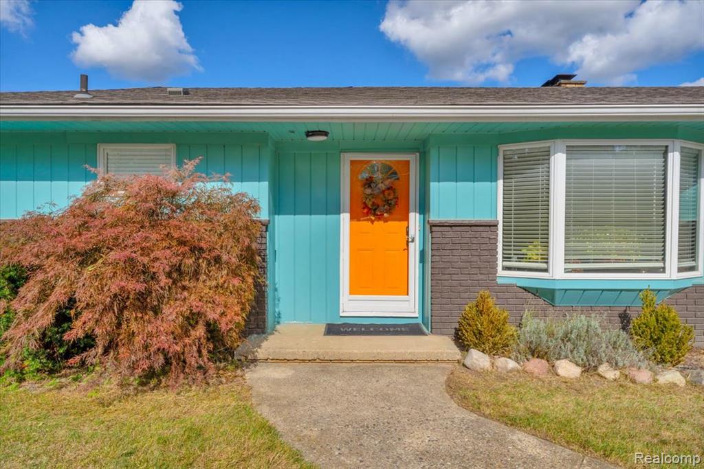 6710 Laurelton, Clarkston, MI — Photo 4