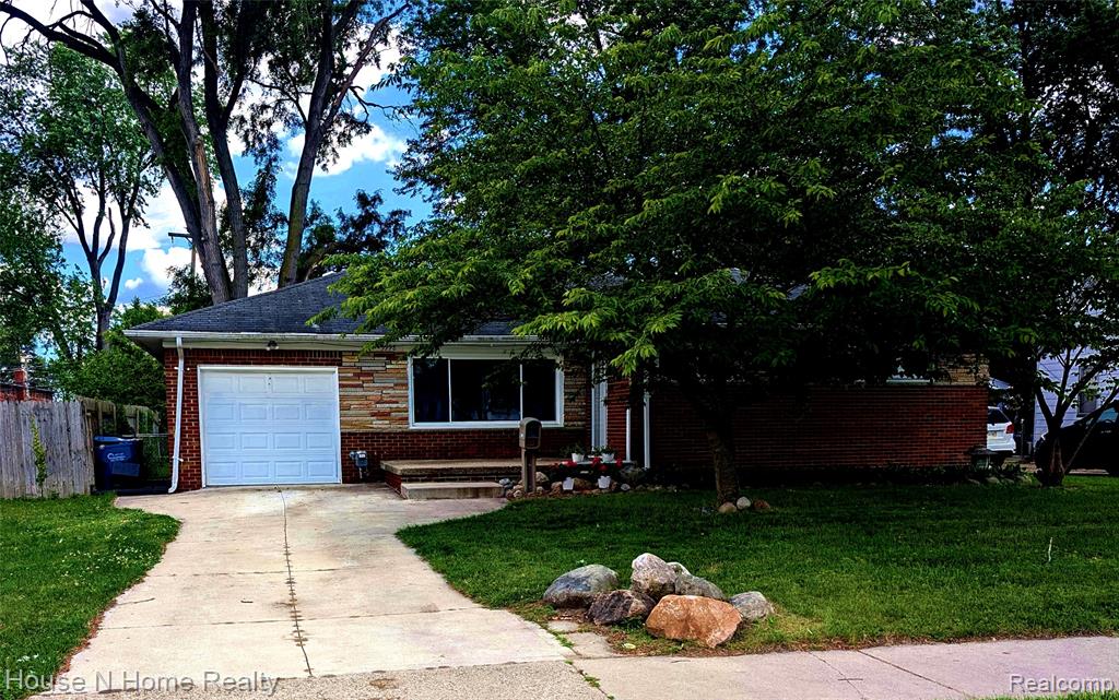 3998 Capitol Avenue, Warren, MI 48091 — front exterior