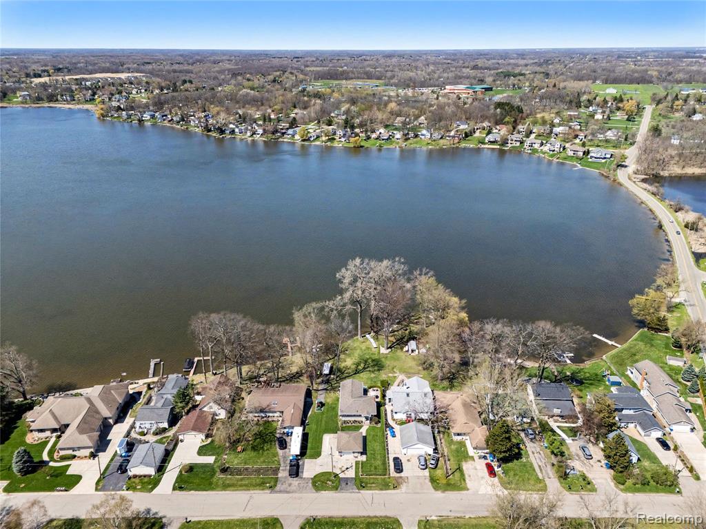 3504 Loon Lake Court, Linden, MI 48451 — Photo 31
