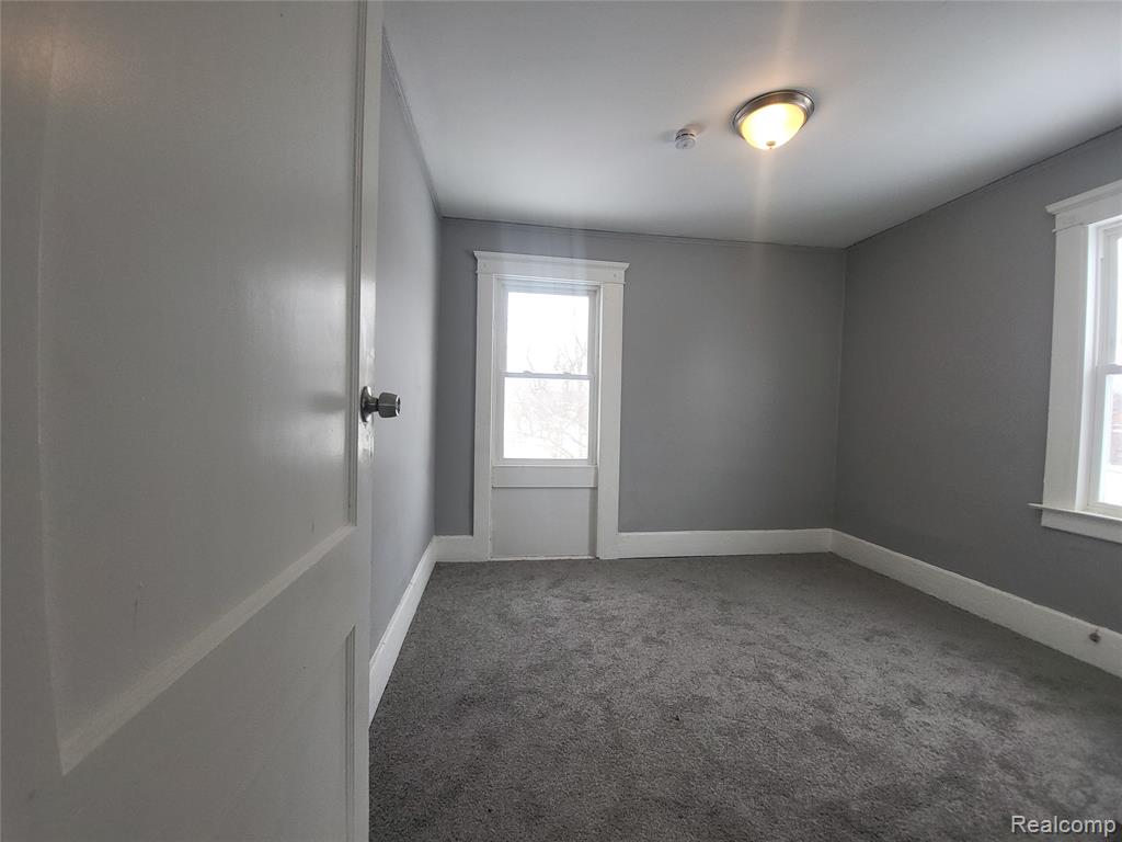 66 W Montana Street, Highland Park, MI 48203 — Photo 11