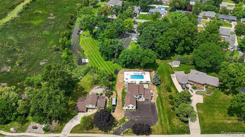 5136 Commerce Road, West Bloomfield, MI 48324 — Photo 71